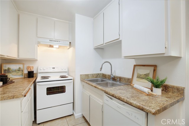 Detail Gallery Image 11 of 27 For 3565 Linden Ave #110,  Long Beach,  CA 90807 - 2 Beds | 2 Baths