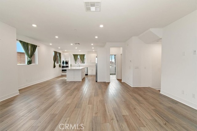 2750 182nd Street, Torrance CA: https://media.crmls.org/medias/424afa05-4e58-423c-9a68-bc40d5523d52.jpg