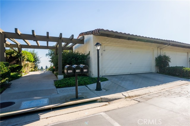 142 Aspen Way, Rolling Hills Estates, California 90274, 3 Bedrooms Bedrooms, ,2 BathroomsBathrooms,Residential,Sold,Aspen,DW21232324