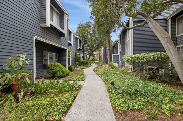 Detail Gallery Image 30 of 48 For 25339 Pine Creek Ln, Wilmington,  CA 90744 - 2 Beds | 1 Baths