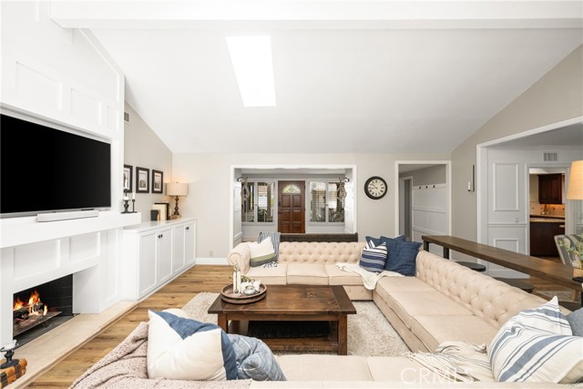 Detail Gallery Image 15 of 70 For 227 S Calle Grande, Orange,  CA 92869 - 3 Beds | 2 Baths