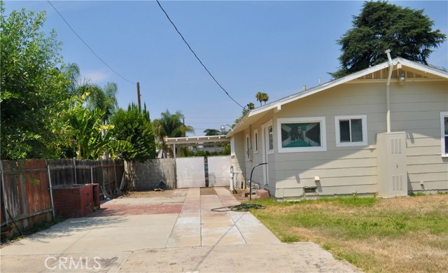 1789 N Pershing Avenue, San Bernardino CA: https://media.crmls.org/medias/424cb4e4-e867-455b-8166-1a493a24b1fc.jpg