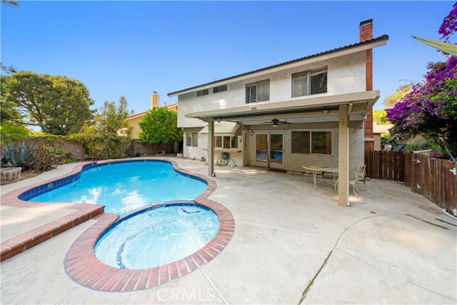 1643 Bronze Knoll Road, Diamond Bar CA: https://media.crmls.org/medias/424cb9f6-cd12-4f0a-8ac7-9caa1079f1f1.jpg