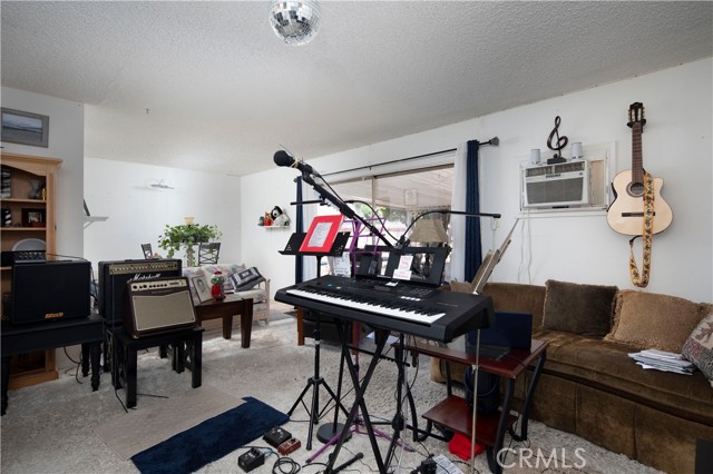 13219 Waltham Avenue, Poway CA: https://media.crmls.org/medias/424cbdb6-fb3e-455b-b534-29324a7b8536.jpg