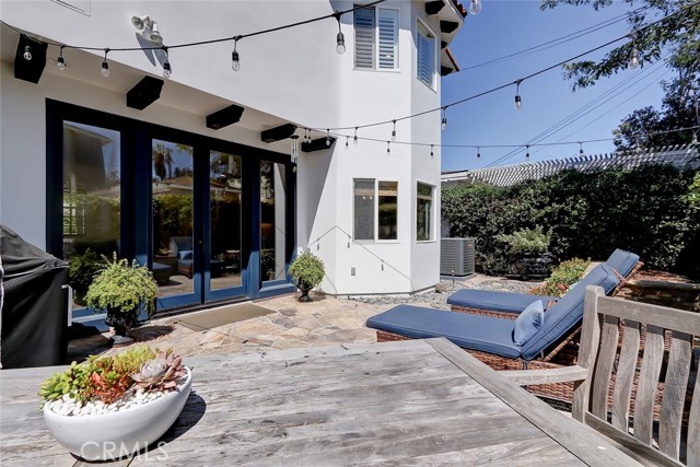 2304 Elm Avenue, Manhattan Beach, California 90266, 5 Bedrooms Bedrooms, ,4 BathroomsBathrooms,Residential,Sold,Elm,SB21197598