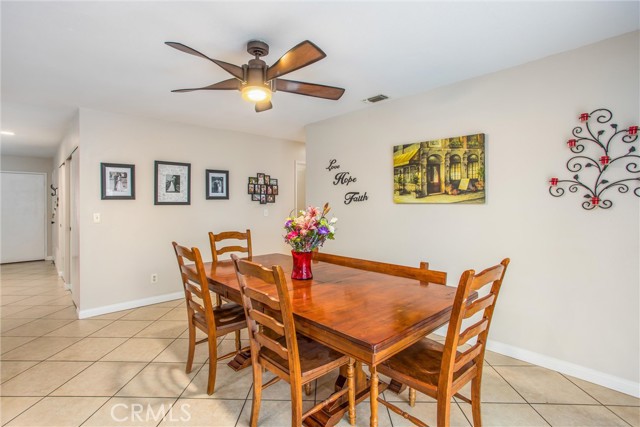 6967 Mountain Avenue, Highland CA: https://media.crmls.org/medias/424d888b-f927-4cff-9885-a76cf2e1cf8d.jpg