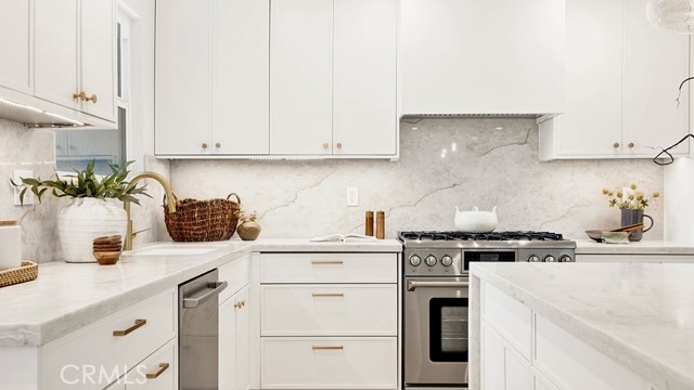 Detail Gallery Image 18 of 42 For 2735 Monogram, Long Beach,  CA 90815 - 5 Beds | 3 Baths