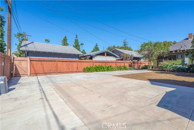 Detail Gallery Image 30 of 33 For 123 S Olive St, Anaheim,  CA 92805 - 4 Beds | 3 Baths