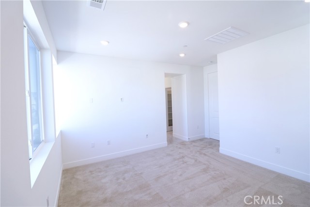 Detail Gallery Image 11 of 26 For 273 Shoveler, Irvine,  CA 92618 - 5 Beds | 4 Baths