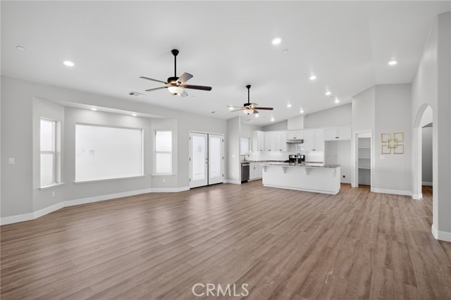 Detail Gallery Image 16 of 37 For 19774 Road 31, Madera,  CA 93638 - 4 Beds | 3 Baths