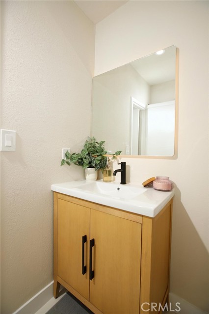 Detail Gallery Image 9 of 28 For 10141 Samoa Ave #25,  Tujunga,  CA 91042 - 2 Beds | 3 Baths