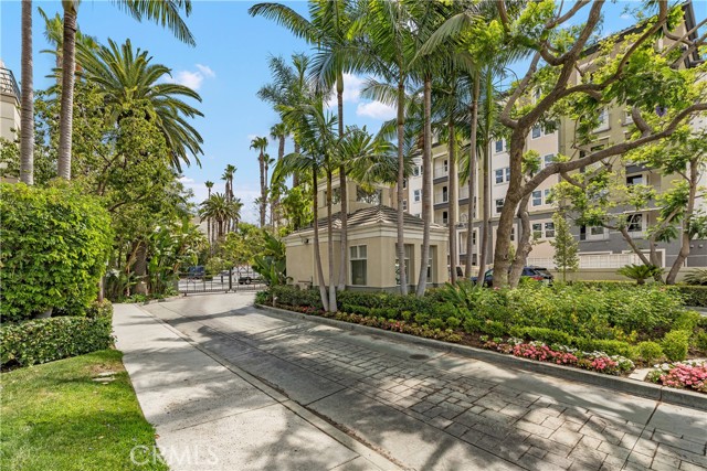 Detail Gallery Image 2 of 40 For 2243 Martin #117,  Irvine,  CA 92612 - 2 Beds | 2 Baths