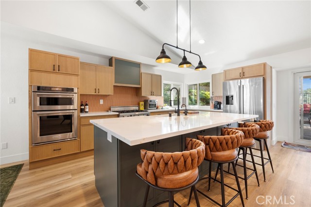 2304 Trickling Creek Drive, La Verne CA: https://media.crmls.org/medias/42500524-ee9a-4ad3-af33-d4f97f9ea397.jpg