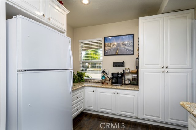 Detail Gallery Image 4 of 22 For 2325 Mountain Ave, Pomona,  CA 91767 - 4 Beds | 2 Baths