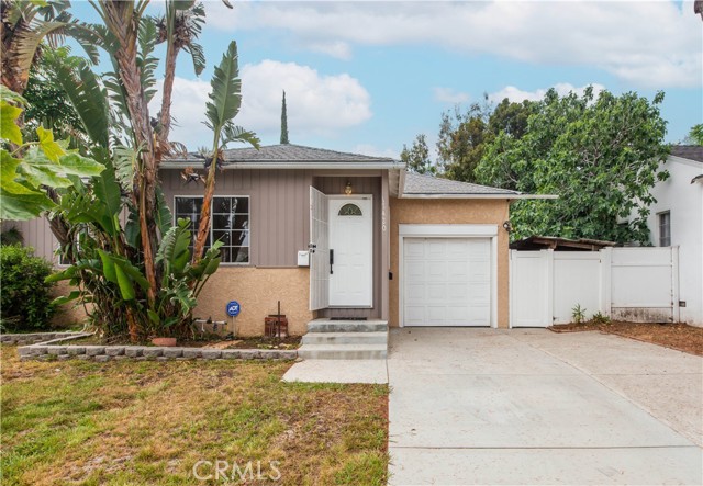 Detail Gallery Image 2 of 31 For 17420 Collins St, Encino,  CA 91316 - 3 Beds | 3 Baths