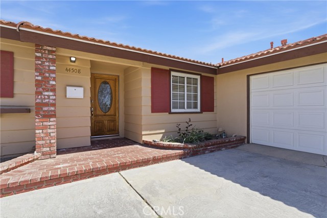 Detail Gallery Image 3 of 27 For 44508 Lostwood Ave, Lancaster,  CA 93534 - 4 Beds | 2 Baths