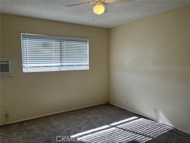Detail Gallery Image 11 of 24 For 150 E Lakeshore Dr #65,  Lake Elsinore,  CA 92530 - 1 Beds | 1 Baths
