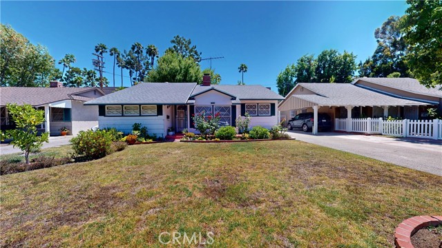 13322 Valleyheart N Drive, Sherman Oaks CA: https://media.crmls.org/medias/425071d2-0372-430a-93a5-a37a0d1ab61e.jpg