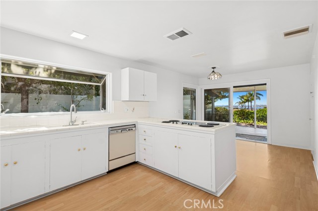 Detail Gallery Image 16 of 40 For 1727 Galatea Ter, Corona Del Mar,  CA 92625 - 3 Beds | 2 Baths