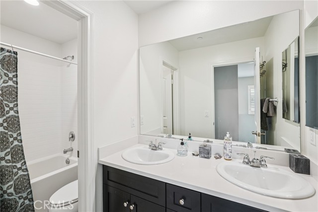 Detail Gallery Image 20 of 43 For 5371 Salt Bush Way, Fontana,  CA 92336 - 4 Beds | 3 Baths