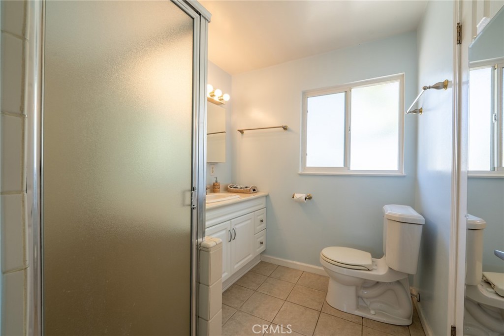 https://media.crmls.org/medias/4250d38c-0815-4bd8-9d11-b7a7568a680e.jpg?preset=X-Large