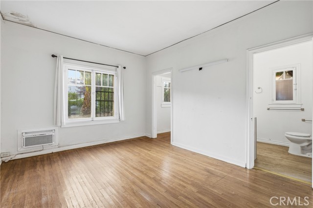 Detail Gallery Image 16 of 32 For 929 Descanso Dr, La Canada Flintridge,  CA 91011 - 3 Beds | 2 Baths