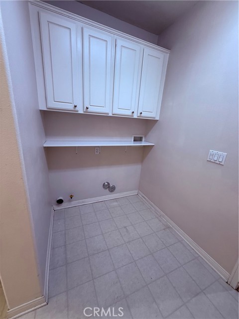 Detail Gallery Image 13 of 27 For 19211 Dandelion Ct, Riverside,  CA 92508 - 5 Beds | 3 Baths