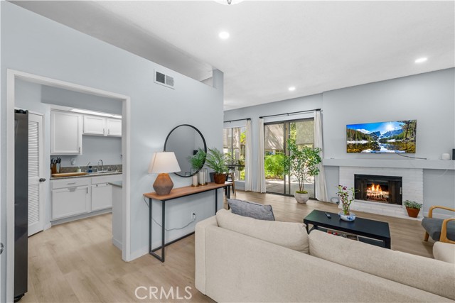 Front Image Thumbnail for CRWS25236934