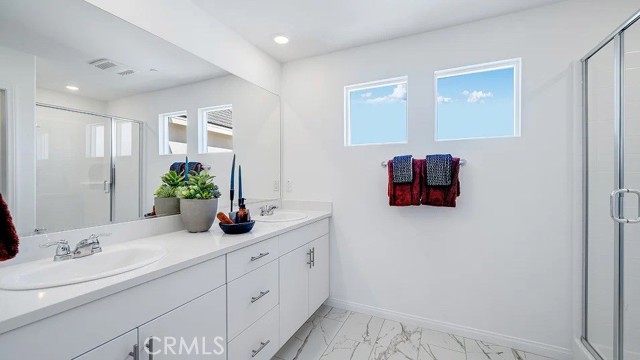 Detail Gallery Image 15 of 20 For 1303 Galaxy Way, Rialto,  CA 92376 - 3 Beds | 2/1 Baths
