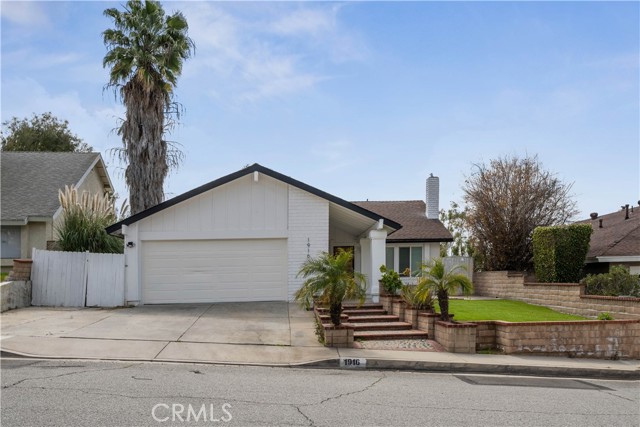 Detail Gallery Image 1 of 34 For 1916 E Lainie St, West Covina,  CA 91792 - 6 Beds | 2 Baths
