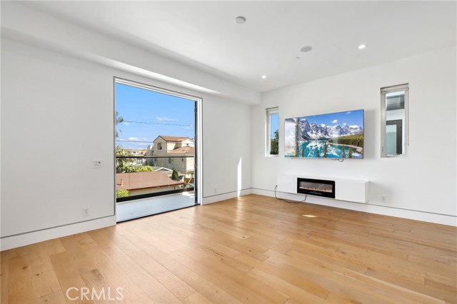 620 Huntington Street, Huntington Beach CA: https://media.crmls.org/medias/42532678-279c-4937-adf4-46d01d1fc4c8.jpg