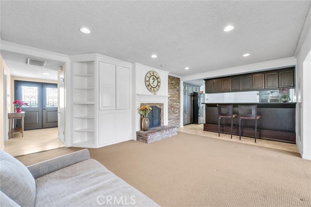 61 W Birchcroft Street, Arcadia CA: https://media.crmls.org/medias/42536f99-ecd5-427c-a202-cdfb20b3ad3c.jpg
