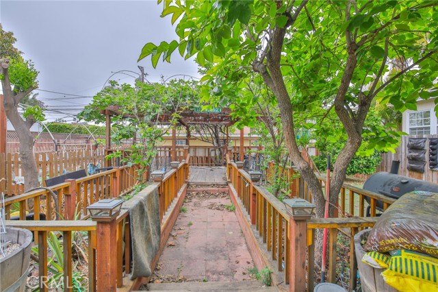 717 Ultimo Avenue, Long Beach CA: https://media.crmls.org/medias/4253d360-7444-4eaa-b3bc-6897cc79e515.jpg