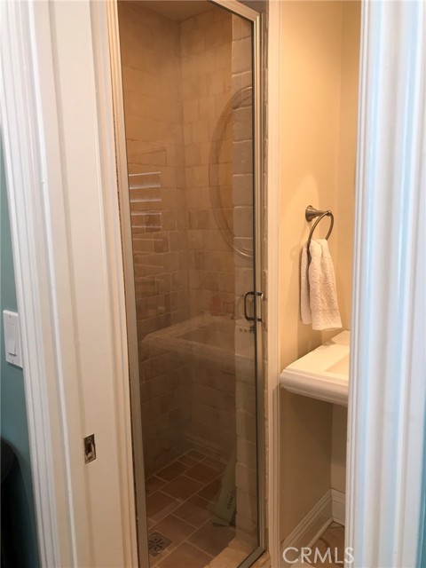 Detail Gallery Image 8 of 29 For 75 Claremont, Long Beach,  CA 90803 - 4 Beds | 4 Baths