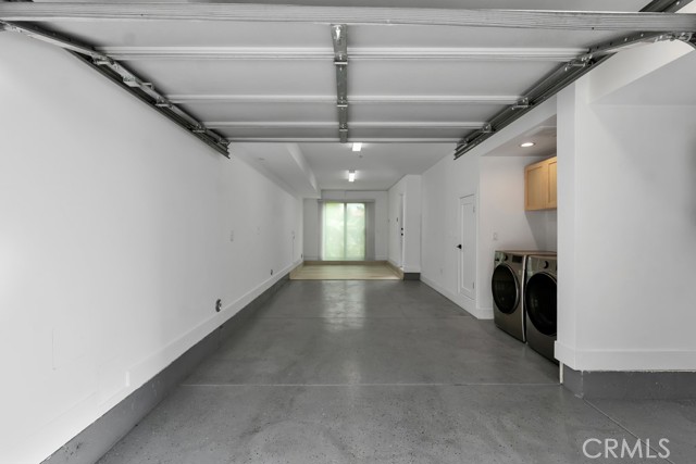11304 Victory Boulevard, North Hollywood CA: https://media.crmls.org/medias/4255b29d-0c18-493c-9a1a-fca18b3ab21f.jpg