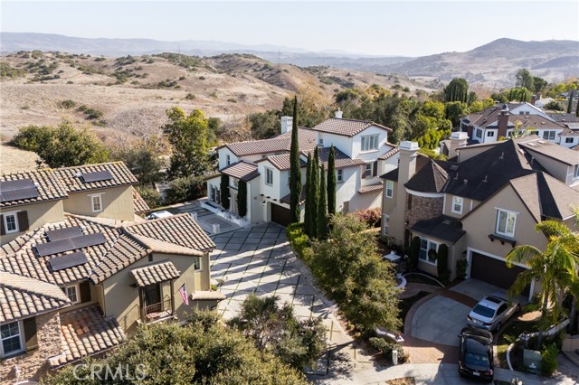 18 Elissa Lane, Ladera Ranch CA: https://media.crmls.org/medias/4256094e-0a5d-479c-b29e-2891d83e0d74.jpg