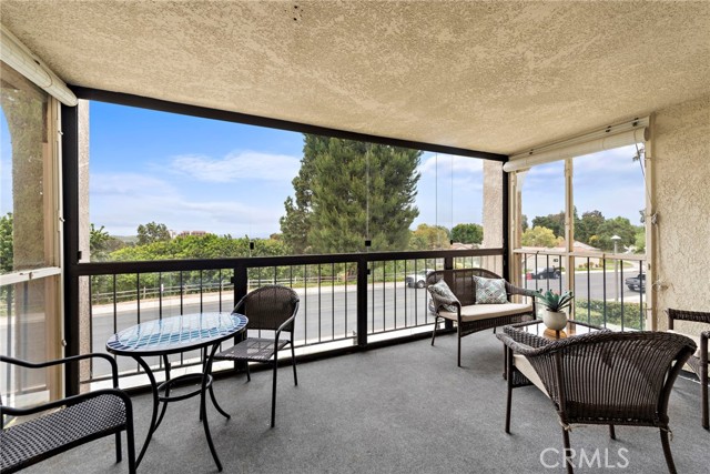 Detail Gallery Image 8 of 23 For 3241 San Amadeo 1b,  Laguna Woods,  CA 92637 - 2 Beds | 2 Baths