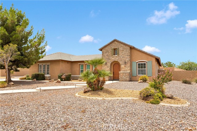 Detail Gallery Image 4 of 64 For 12982 Topsham, Apple Valley,  CA 92308 - 4 Beds | 3/1 Baths