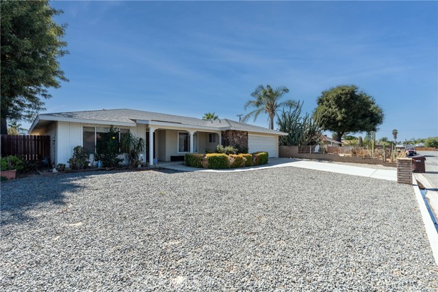 Detail Gallery Image 5 of 37 For 41803 Shady Ln, Hemet,  CA 92544 - 3 Beds | 2 Baths