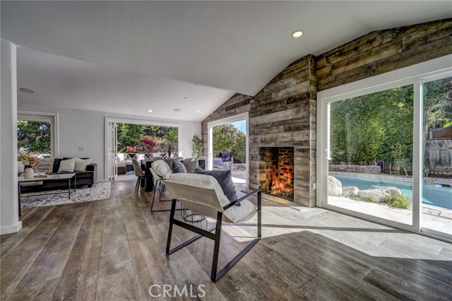 Detail Gallery Image 6 of 51 For 11771 Laurelwood, Studio City,  CA 91604 - 4 Beds | 3 Baths