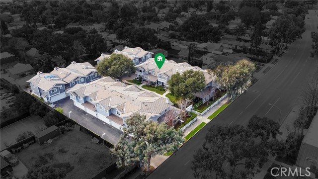 50 W Mountain Street, Pasadena CA: https://media.crmls.org/medias/42573af8-1422-4040-8d3a-a2f437a93aca.jpg