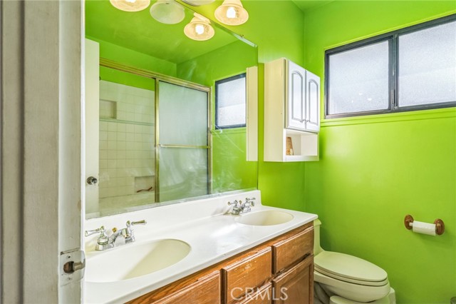 Detail Gallery Image 10 of 11 For 16631 Lahey St, Los Angeles,  CA 91344 - 4 Beds | 1/1 Baths