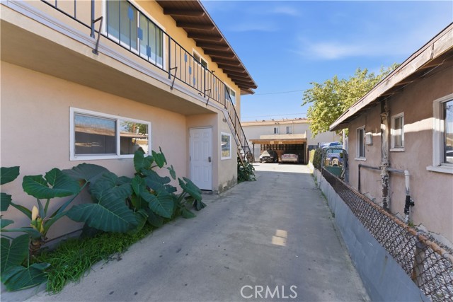 Detail Gallery Image 2 of 14 For 8659 Chestnut, South Gate,  CA 90280 - 2 Beds | 1 Baths