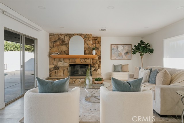 Detail Gallery Image 5 of 47 For 885 W Arrow, Upland,  CA 91786 - 3 Beds | 2 Baths