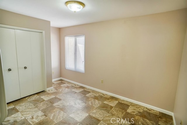 Detail Gallery Image 9 of 19 For 26352 Oak Plain Dr a,  Newhall,  CA 91321 - 2 Beds | 2 Baths