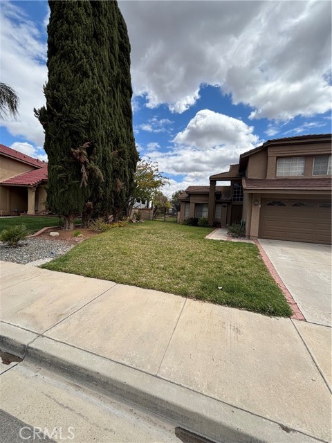 17092 Whispering Brook Way, Riverside CA: https://media.crmls.org/medias/425920f5-5bad-433d-b4bb-5620a6a139a1.jpg