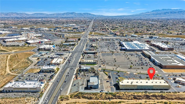 12044 Dunia Road, Victorville CA: https://media.crmls.org/medias/42592dbe-bdd8-476f-82d6-091aa0c06bc1.jpg