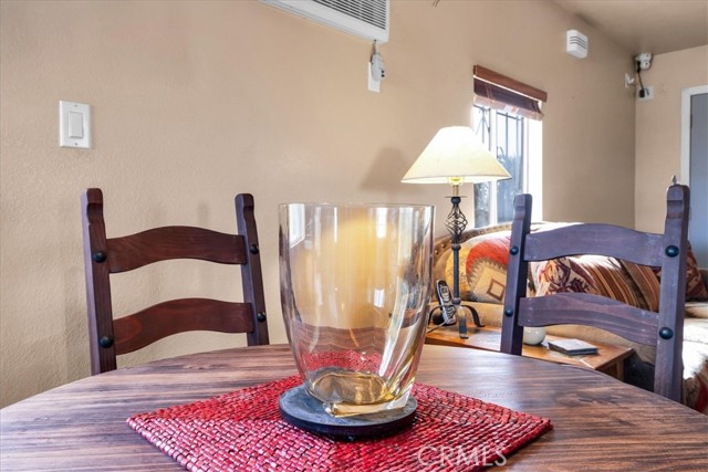380 Mack Lane, 29 Palms CA: https://media.crmls.org/medias/4259d704-159f-4c3f-9c9b-a871a68a013f.jpg