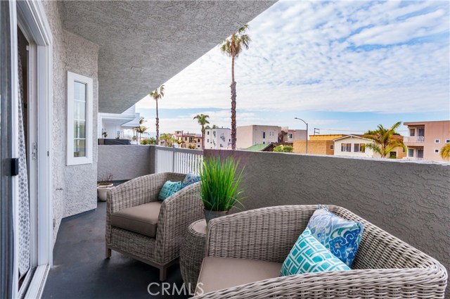 446 Monterey Boulevard, Hermosa Beach, California 90254, 3 Bedrooms Bedrooms, ,2 BathroomsBathrooms,Residential,Sold,Monterey,SB17027410