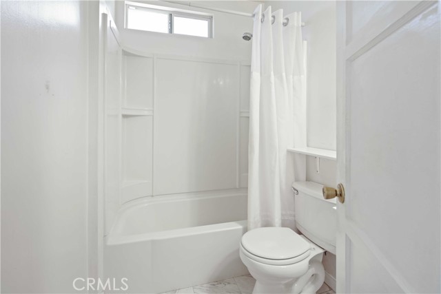 Detail Gallery Image 14 of 23 For 5940 Cedros Ave, Van Nuys,  CA 91411 - 2 Beds | 1 Baths